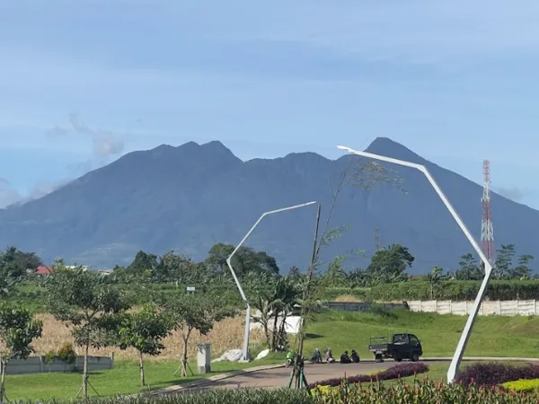 The Maple Hills Residence - Luxury Architecture 9